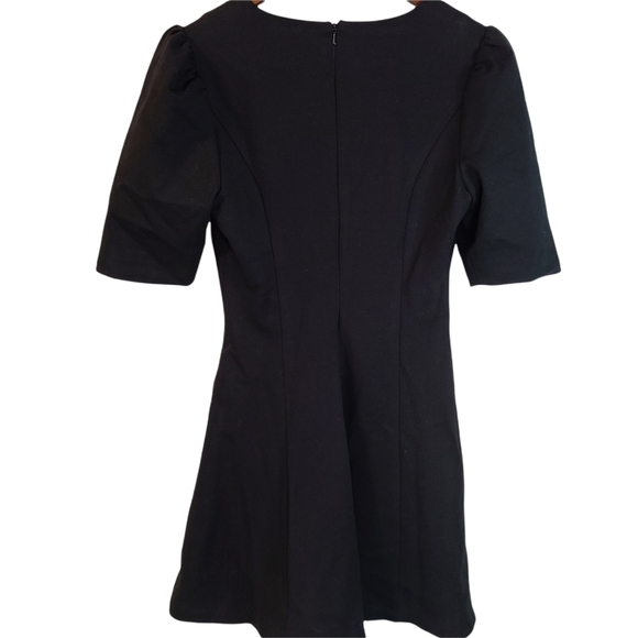 Elliatt Black V Neck Fit & Flare Dress Small - Picture 2 of 4